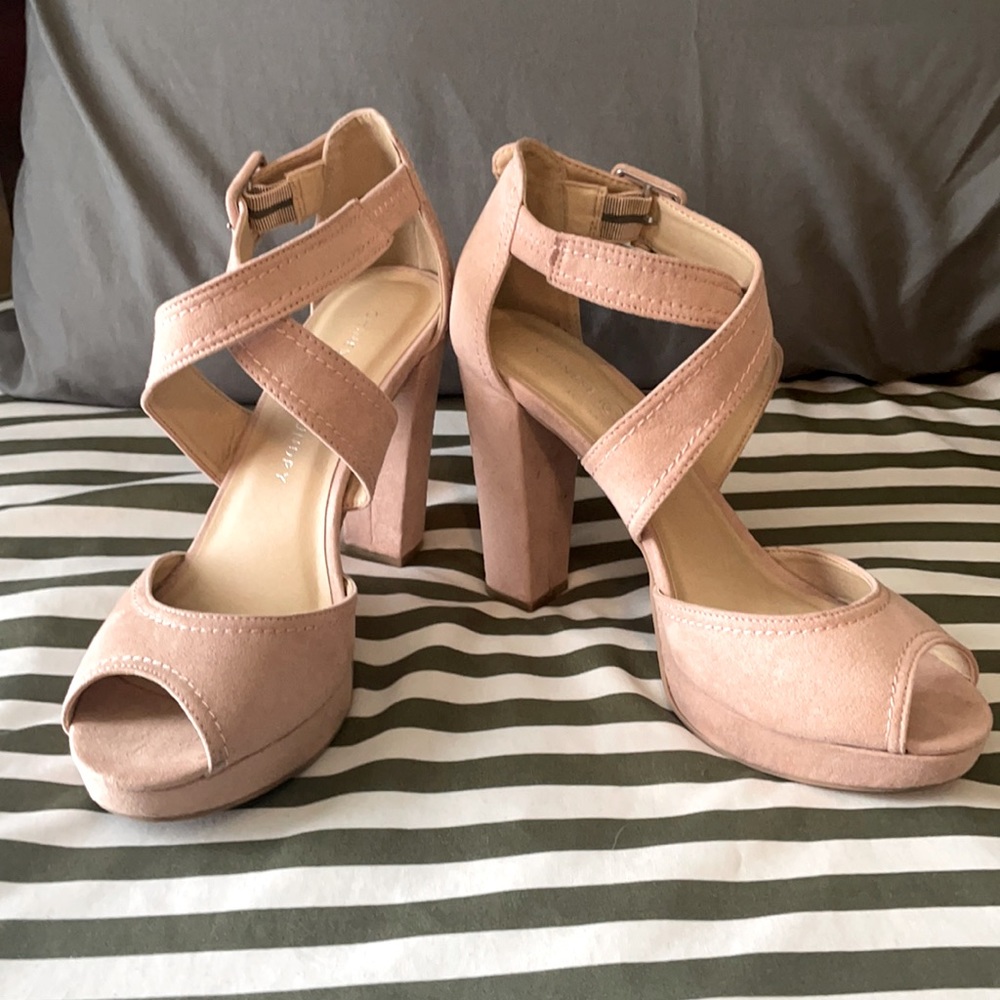 Chinese Laundry blush heels